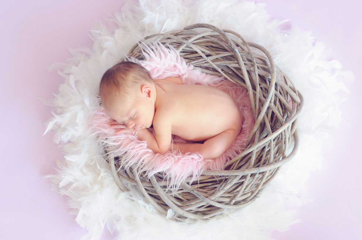 when do babies grow hair