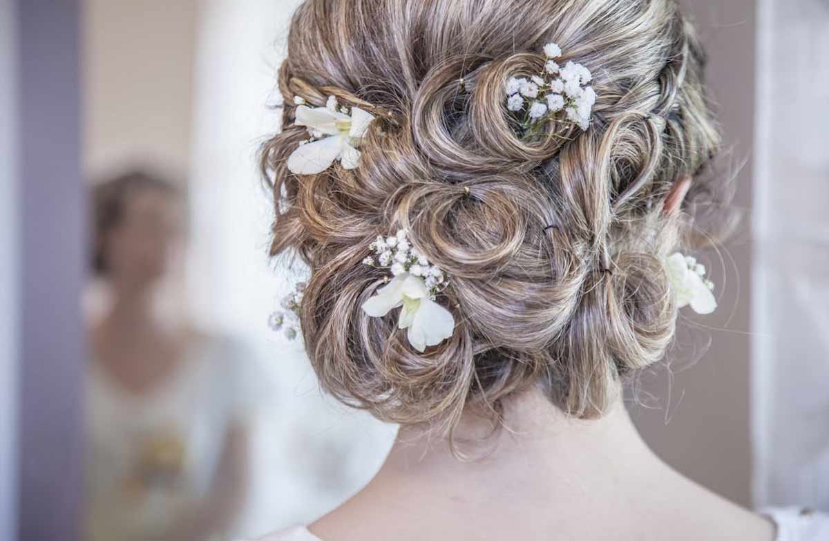 A Guide To Be a Considerate Bride To Your Bridesmaids