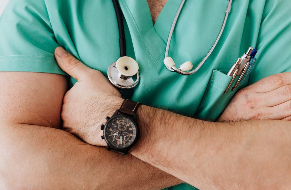 15 Awesome Long Term Benefits of Volunteering at A Hospital